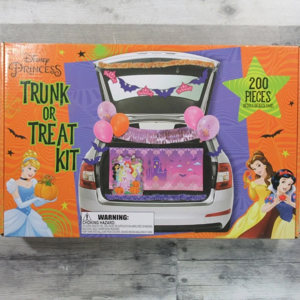 Halloween/Party 200 Piece Disney Princess Trunk or Treat Party Decorating Kit